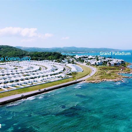 Paradise Oasis At Oceanpointe - Pool And Free Parking Lucea Bagian luar foto