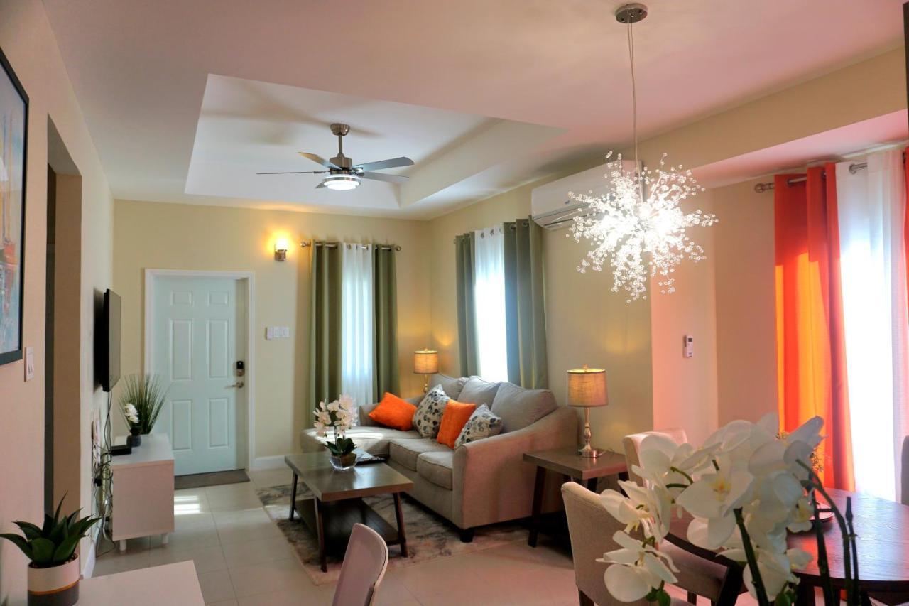 Paradise Oasis At Oceanpointe - Pool And Free Parking Lucea Bagian luar foto